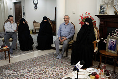 دیدار نمایندگان جامعه قرآنی با خانواده شهید قرآنی «شهید سعید فرشچی»
