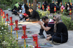 دعای عرفه در بهشت زهرا (س) تهران