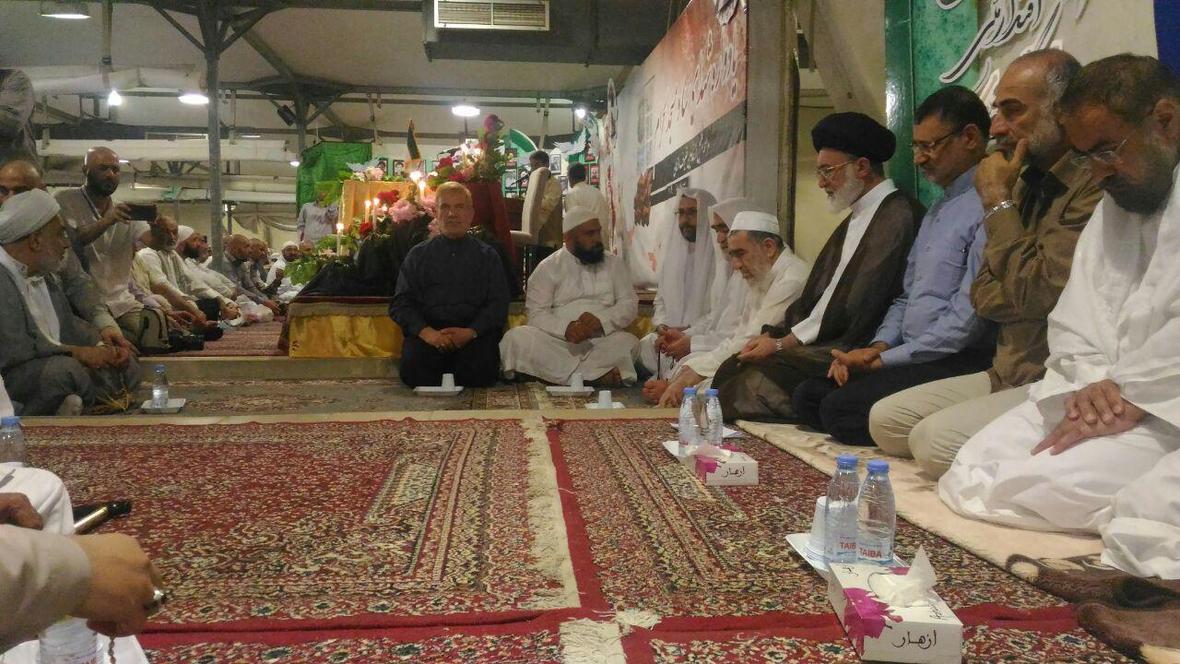 مراسم ختم درگذشتگان فاجعه منای ۱۳۹۴ در منی. شب آخر حجاج در منا. 