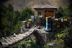 محل نگهداری کندوهای خالی از زنبور