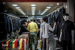 عرضه انواع لوازم هیات ها و ملزومات ماه محرم در بازار تهران