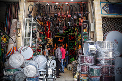 عرضه انواع لوازم هیات ها و ملزومات ماه محرم در بازار تهران