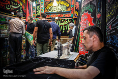 عرضه انواع لوازم هیات ها و ملزومات ماه محرم در بازار تهران