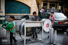 عرضه انواع لوازم هیات ها و ملزومات ماه محرم در بازار تهران