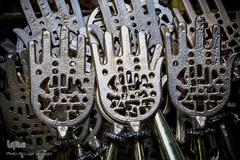 عرضه انواع لوازم هیات ها و ملزومات ماه محرم در بازار تهران