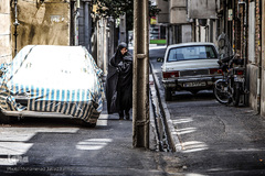 پارک خودرو در مسیر عابرین پیاده