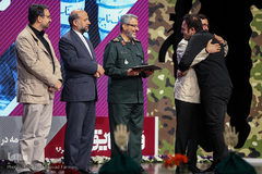 مراسم تجلیل از هنرمندان عرصه ایثار و شهادت