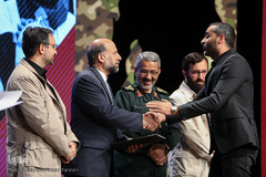 مراسم تجلیل از هنرمندان عرصه ایثار و شهادت