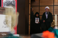 مراسم تجلیل از هنرمندان عرصه ایثار و شهادت