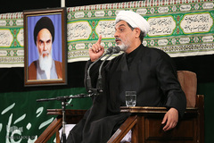 مراسم عزاداری شب تاسوعای حسینی با حضور رهبر معظم انقلاب