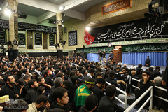 مراسم عزاداری شب تاسوعای حسینی با حضور رهبر معظم انقلاب