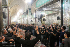 عزاداری شب عاشورای حسینی در 
حرم امام زاده حسن(ع)