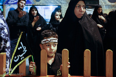 عزاداری شب عاشورای حسینی در 
حرم امام زاده حسن(ع)