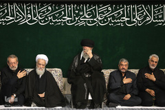 عزاداری شب عاشورای حسینی با حضور رهبر معظم انقلاب