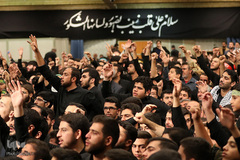 عزاداری شب عاشورای حسینی با حضور رهبر معظم انقلاب