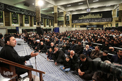 عزاداری شب عاشورای حسینی با حضور رهبر معظم انقلاب