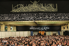 عزاداری شب عاشورای حسینی با حضور رهبر معظم انقلاب