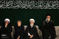 عزاداری شب عاشورای حسینی با حضور رهبر معظم انقلاب