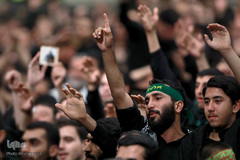 عزاداری شام غریبان حسینی در محضر رهبر انقلاب