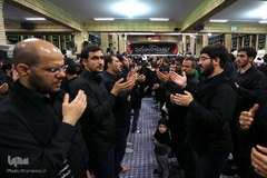 عزاداری شام غریبان حسینی در محضر رهبر انقلاب