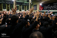 عزاداری شام غریبان حسینی در محضر رهبر انقلاب