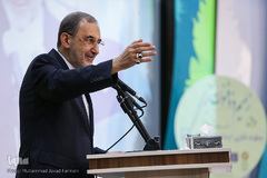 دکتر ولایتی