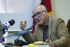 ظهر دلنشین «هادی فروزان»
