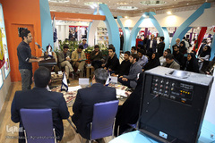 مناظره دانشجویی در غرفه ایکنا