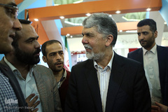 حضور سید عباس صالحی وزیر فرهنگ و ارشاد اسلامی در غرفه ایکنا