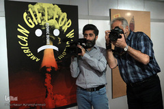 افتتاحیه نمایشگاه پوستر «سقوط شیطان بزرگ»