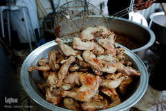 پخت و توزیع غذای نذری در روز اربعین حسینی
