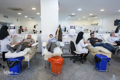 داوطلبان اهدای خون به زلزله زدگان کرمانشاه