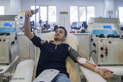 داوطلبان اهدای خون به زلزله زدگان کرمانشاه