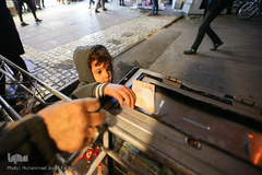 جمع آوری کمک های مردی برای زلزله زدگان 