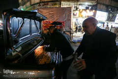 جمع آوری کمک های مردی برای زلزله زدگان 