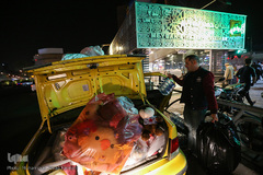 جمع آوری کمک های مردی برای زلزله زدگان 