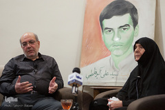 دیدار هفتگی جامعه قرآنی با خانواده طلبه شهید سیدعلی‌اکبر فاطمی نیری
