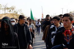 زائران پیاده امام رضا (ع)