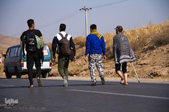 زائران پیاده امام رضا (ع)