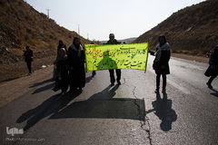 زائران پیاده امام رضا (ع)