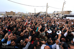 حضور رهبر معظم انقلاب در منطقه زلزله‌زده سرپل ذهاب