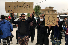 حضور رهبر معظم انقلاب در منطقه زلزله‌زده سرپل ذهاب