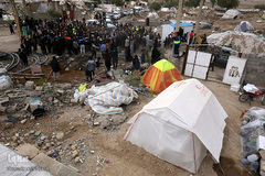 حضور رهبر معظم انقلاب در منطقه زلزله‌زده سرپل ذهاب