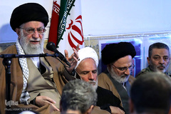 حضور رهبر معظم انقلاب در منطقه زلزله‌زده سرپل ذهاب