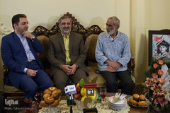 دیدار جامعه قرآنی با خانواده شهید محمود ریاحی
