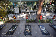 مراسم غبار روبی مزار شهداء بهشت زهرای تهران در هفته بسیج