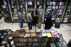 کتابگردی عبدالهادی فقهی‌زاده، معاون قرآن و عترت وزیر فرهنگ و ارشاد اسلامی 