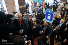 کتاب گردی احمد مسجد جامعی
