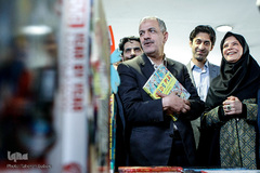 کتاب گردی احمد مسجد جامعی
