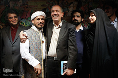 کتاب گردی احمد مسجد جامعی
